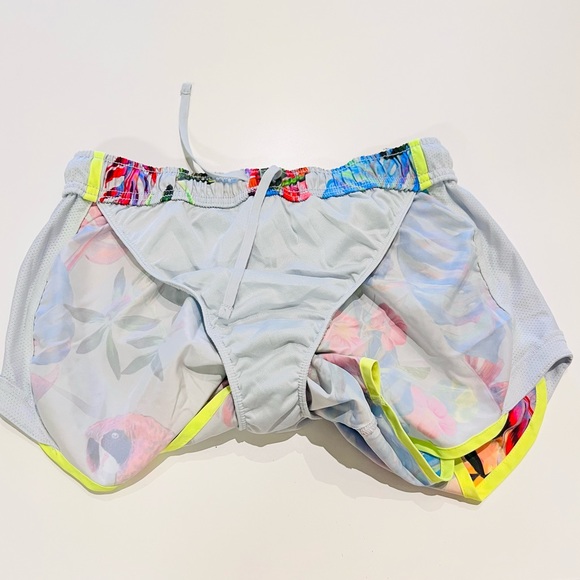 Nike Grey Jungle Tropical Multicolor Dri-Fit Drawstring Running Shorts - Picture 9 of 13